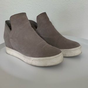 Steve Madden platform ankle length sued sneakers